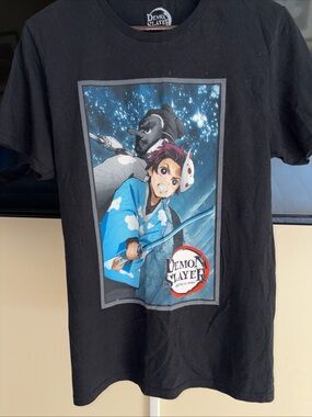Demon Slayer graphic tee t shirt Medium anime kimetsu no yaiba